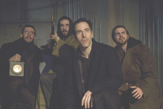 HAMLET & GUARDS MEET GHOST