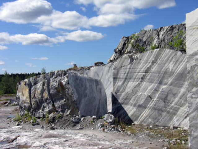 Самуил Алопеус рассказывает Андрею Пилюгину о залежах мрамора в Рускеала