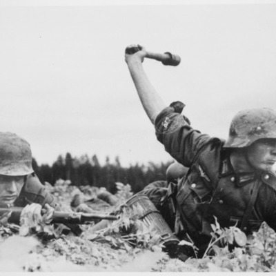 Timeline: World War 2