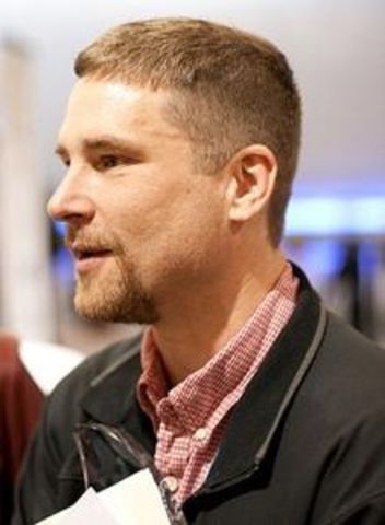 Mike Harrington leaves VALVe