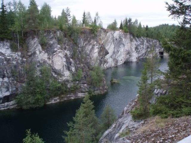 «Мраморное озеро»