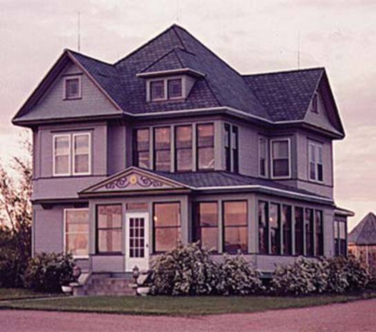 Felix findet ein Zimmer in einer Pension.