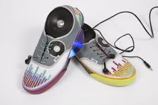 Vans launches the Vans "Customs" on its website