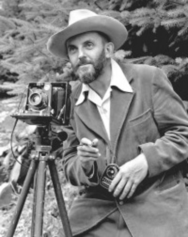 Ansel Adams   Starts Pphotagrapy and School in Yosmemite