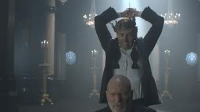 Hamlet choice of killing Claudius while he's praying