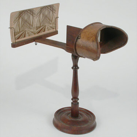 First stereoscope (3D image projecter)