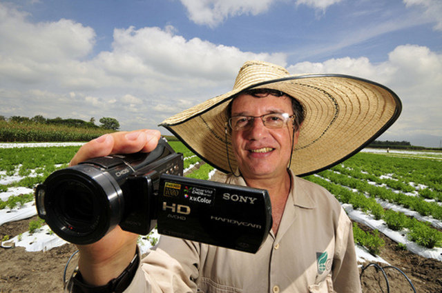 Primer video revisado por pares