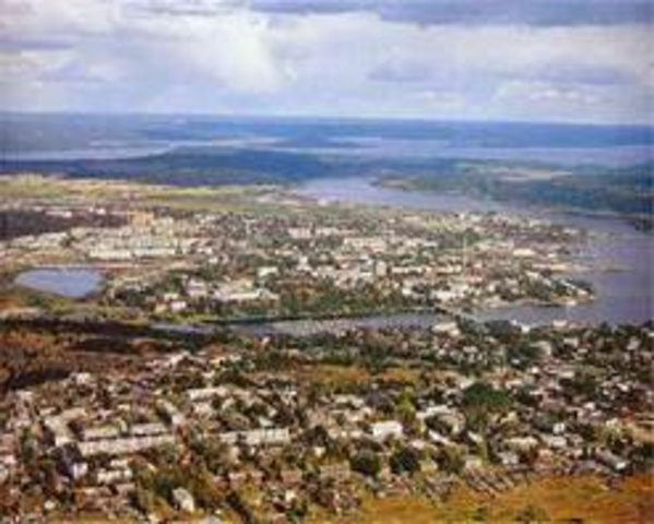 Постройка первых щитовых домов