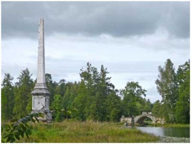 В конце XVIII-перв. пол. XIX вв. из рескеальских каменоломен «выросли» Чесменский обелиск и Орловские ворота Царского Села, колонны Гатчинского дворца и памятник « Румянцева победам» на набережной Невы, столбы ограды и «Римские фонтаны» Петергофа. Здесь