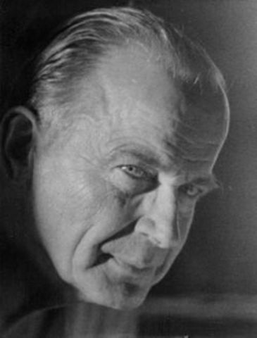 Юрьё Кокко — известный финский писатель. Автор сказки «Песси и Иллюзия».