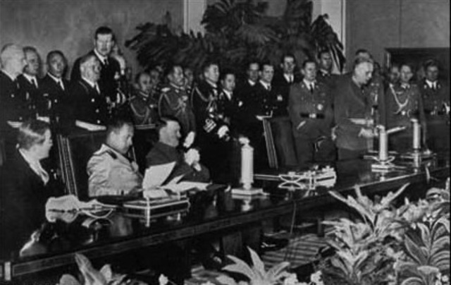 Germany invades Soviet Union.