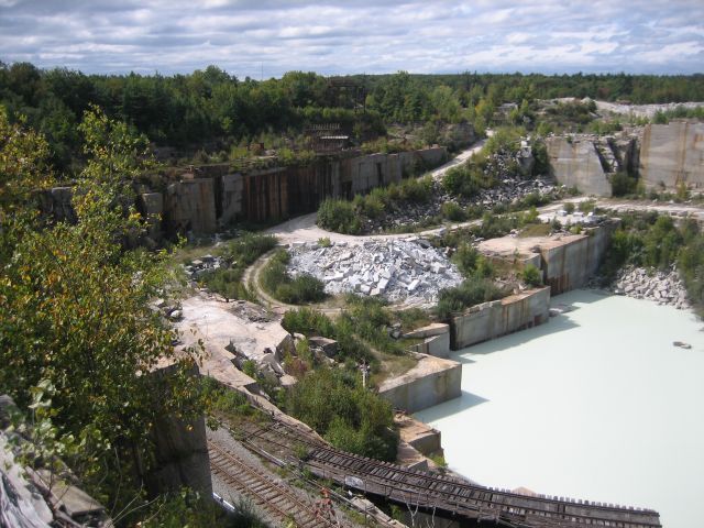 Isaac Carkin opens the Oak Hill Quarry - the first quarry in Westford