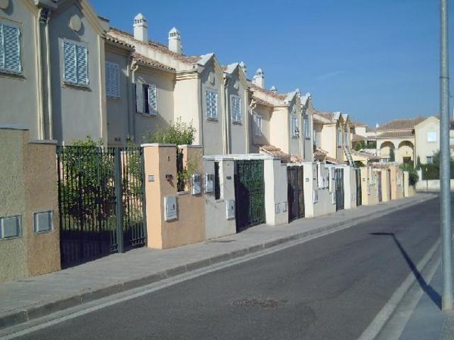 Tesa got lost in the neighbourhood