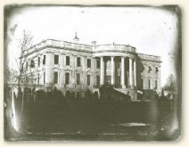 The new city of Washington, D.C. becomes the United States capital.