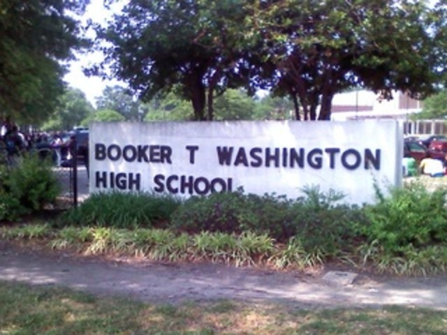 New Booker T. Washington High School Opens