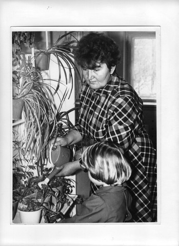 Специалисты