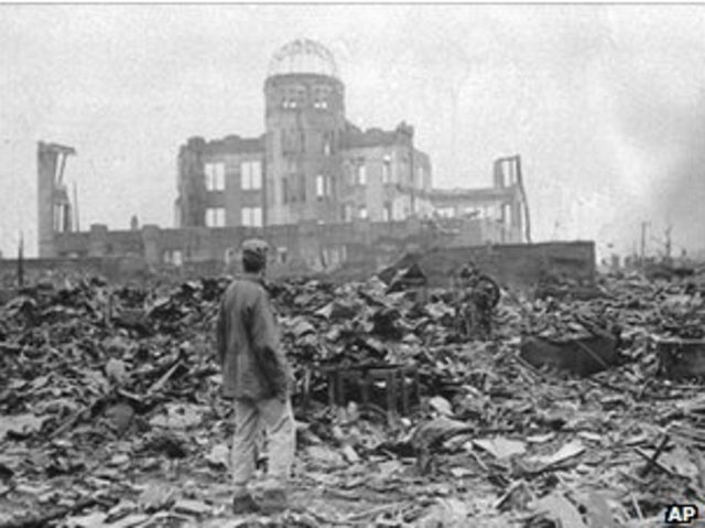 Atomic bomb hits Hiroshima