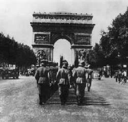 Germany enters Paris