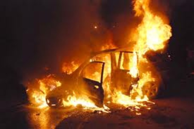 camioneta-bomba explota