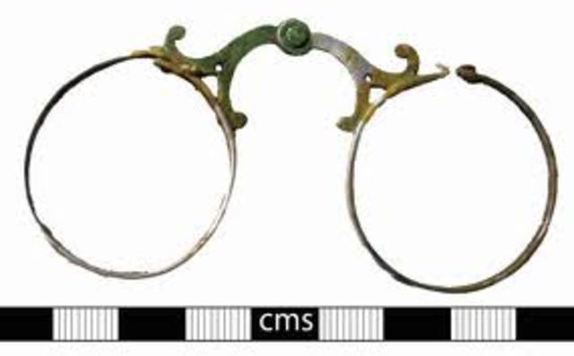 invetion of spectacals