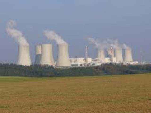 First nuclear power plant opens