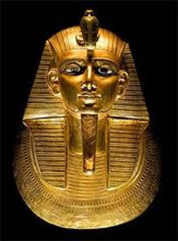 The Tomb of Pharoh Psusennes is found