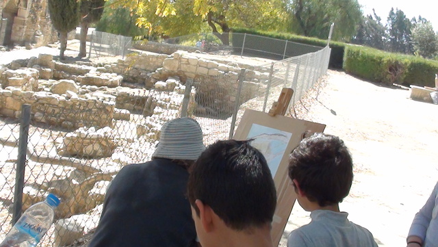 Άρχισαν ... στο κάστρο για την ... εποχή