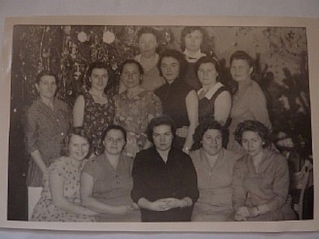 Коллективное фото 1959 года3 ряд слева направо: воспитатели Власова Лидия Ивановна, Землянская Дина Андреевна