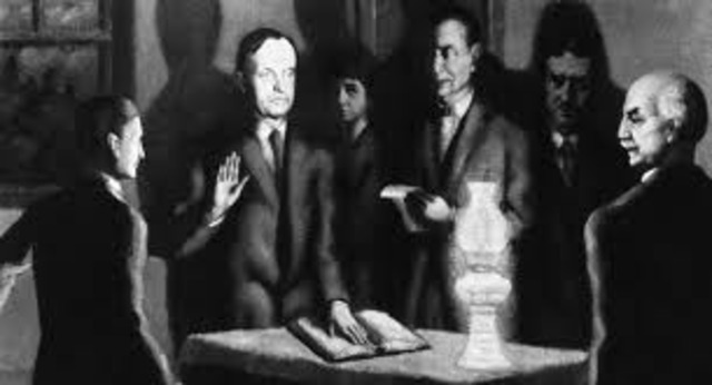 Harding dies in office; Calvin Coolidge assumes presidency