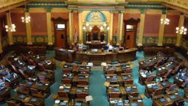 Federal government began to pass legislation to help the Aborigines