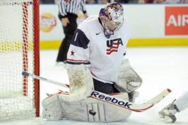 goalies need fast reflexs