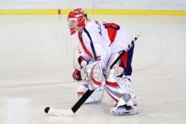 goalies need to bend there knees