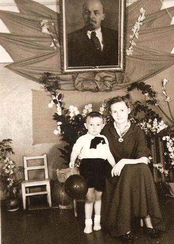 Вилкова Тамара Ивановна и сынок Вова