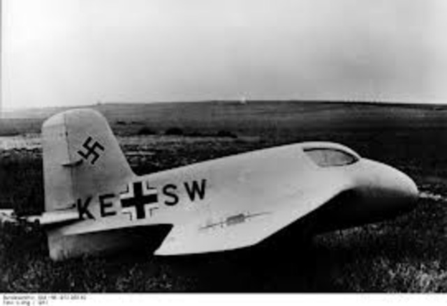 World Event: Rocket Aircraft sets a record.