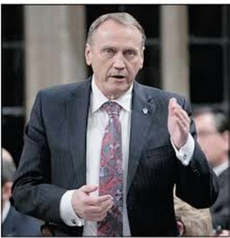 1 federal government began to pass legislation to help the Aborigines