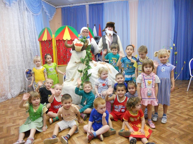 Театральное представление по сказке «Бабушкино молоко»(Реабилитационный центр для детей подростков с ОВЗ  «Светлячок»)