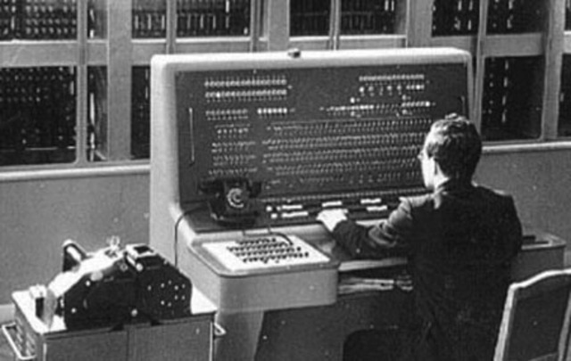 Второе поколение ЭВМ: 1960-1970-е годы