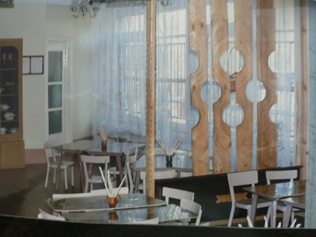 С октября месяца 1995 года дети нашего детского сада с удовольствием посещают столовую