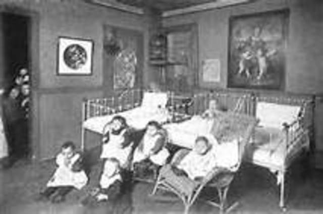 Jane Adams found the Hull House