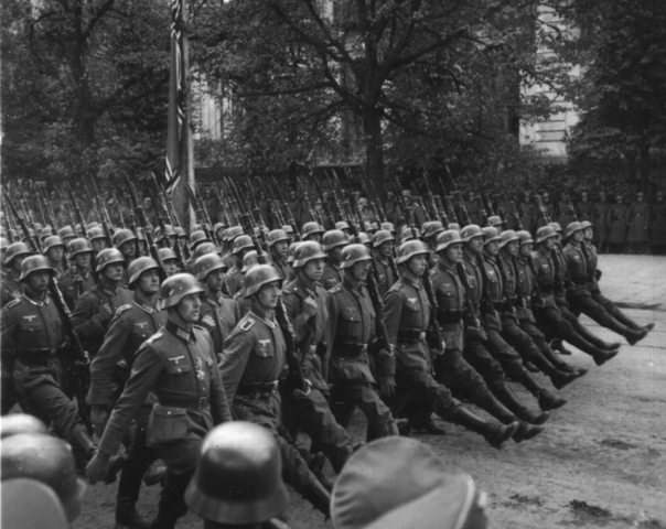 Start of the war in Athlantic/European Theatre