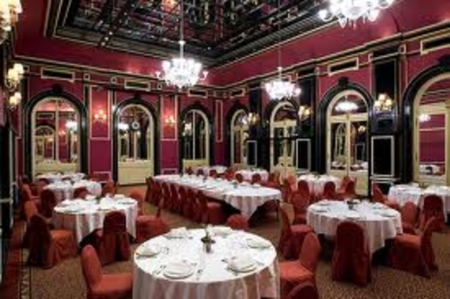 La Maison Favart Petite Dejuner