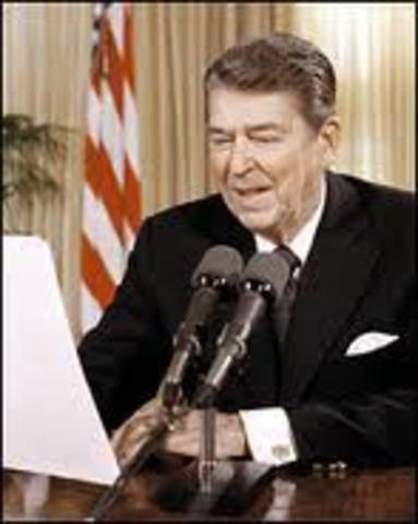 Carter is inaugurated the thirty-ninth President of the United States.