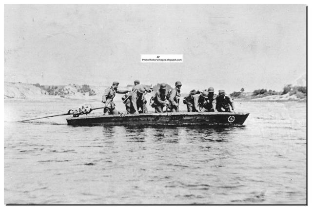The Germans reach the Volga River.