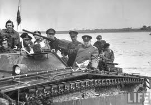 U.S crossing of the Rhine River