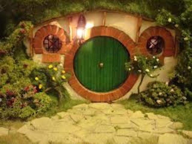 Book: 1 Chapters 1-3 Frodo is left Bag End and The Ring