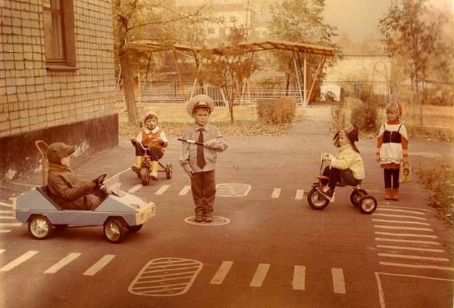 ознакомление с правилами дорожного движения  в играх