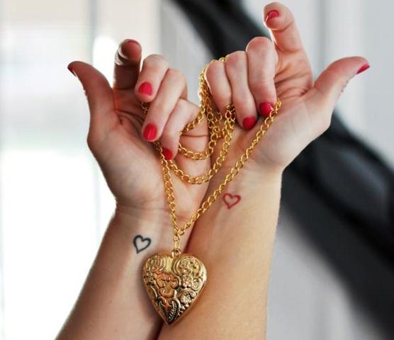 mi tatuero' con mia amica