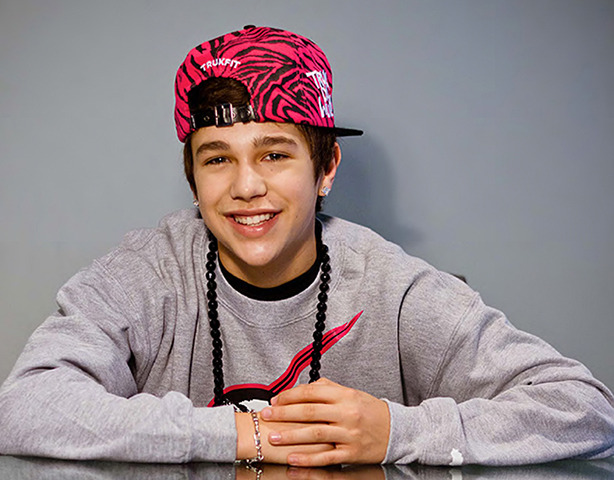 The First Amazon Kindle