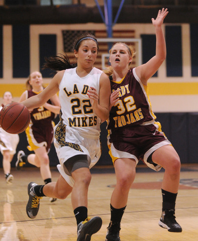Morgan Berardi scores 1,000th point
