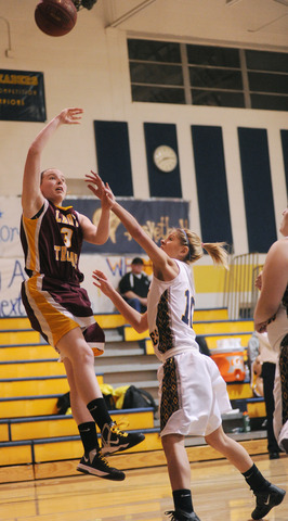 Courtnee McMasters scores 56 points during an 81-31 win